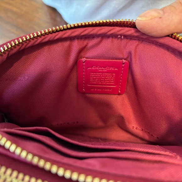 Coach Purse ECU Red Small. - Picture 6 of 7